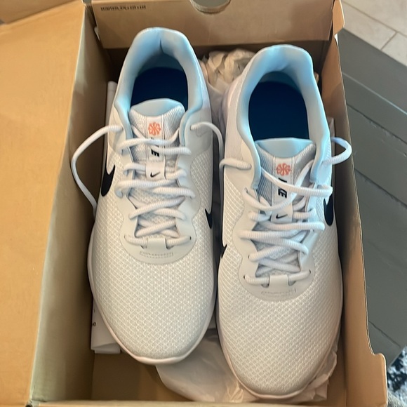 Nike men’s revolution 6 running shoe size 11 Wide blue gray orange brown - Picture 3 of 4